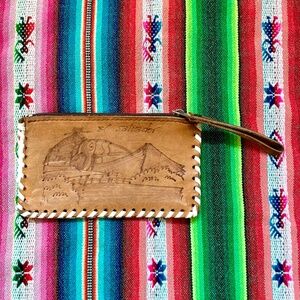 Vintage 80s small El Salvador leather zip wallet